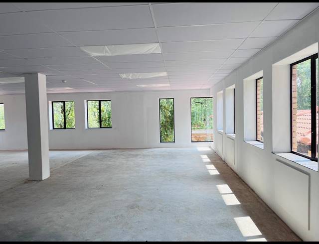 1,460M² OFFICE TO LET IN VORNA VALLEY